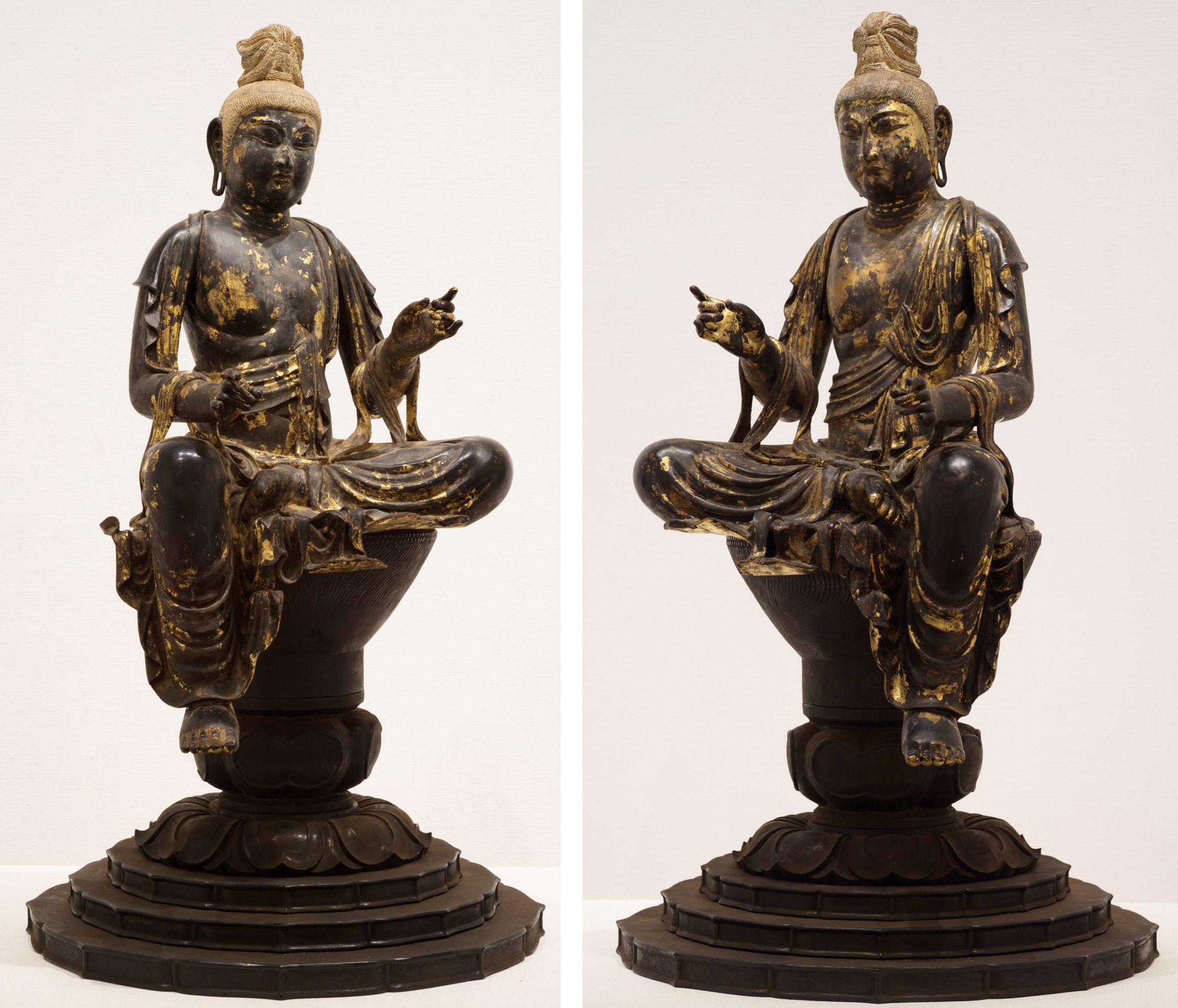 東京国立博物館日光菩薩踏下像（写真右）及び東京藝術大学月光菩薩坐像模刻（写真左）